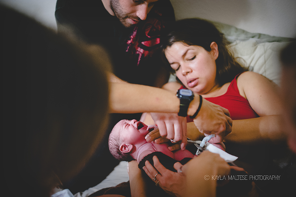 Seattle Tacoma Birth Photographer Cutting Cord