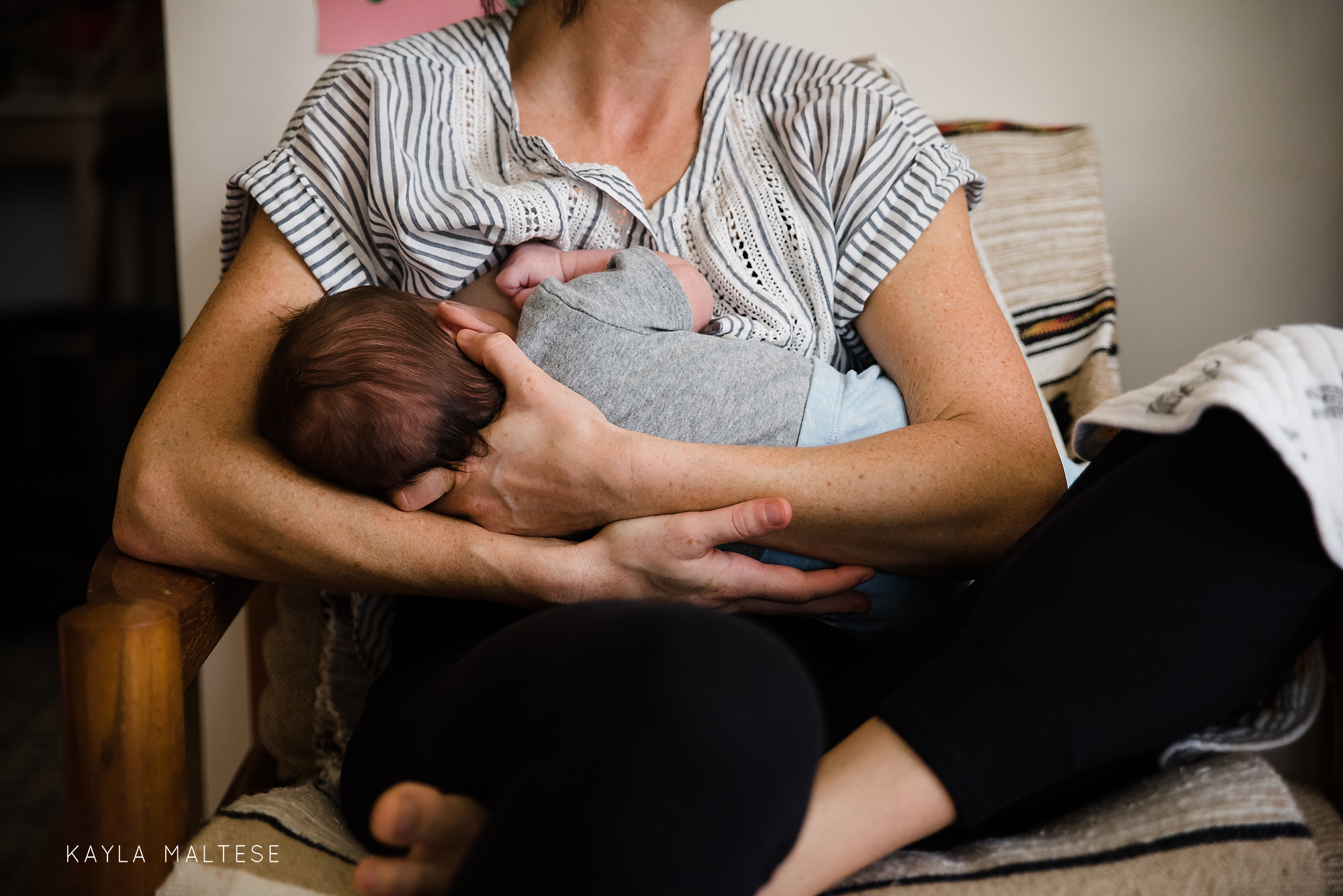 Guam Lifestyle Photographer Breastfeeding